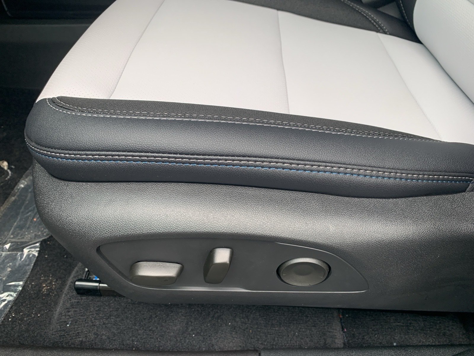 New 2026 Chevrolet Equinox EV LT FWD image 20