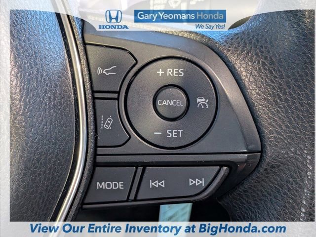Used 2018 Toyota Camry LE FWD image 25