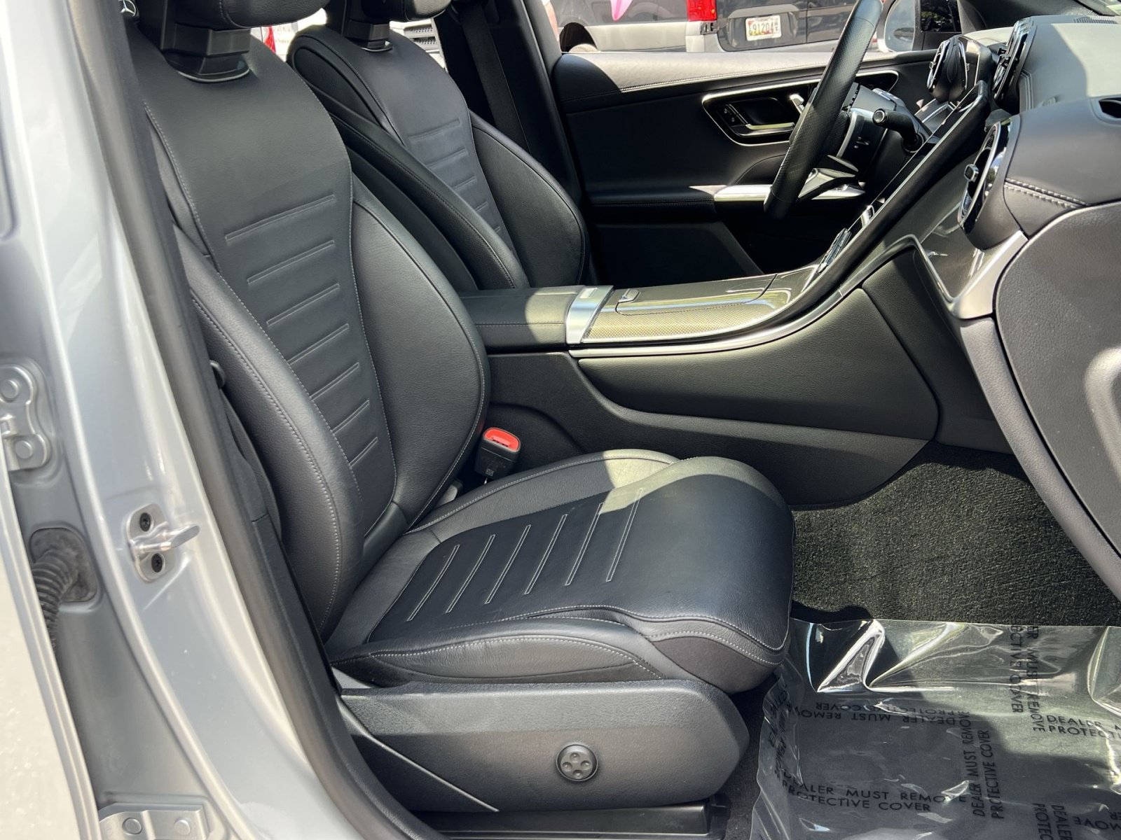 Used 2024 Mercedes-Benz GLC 300 4MATIC image 33