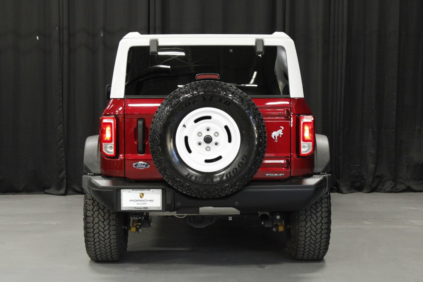 Used 2025 Ford Bronco Heritage Edition AWD/4WD image 4