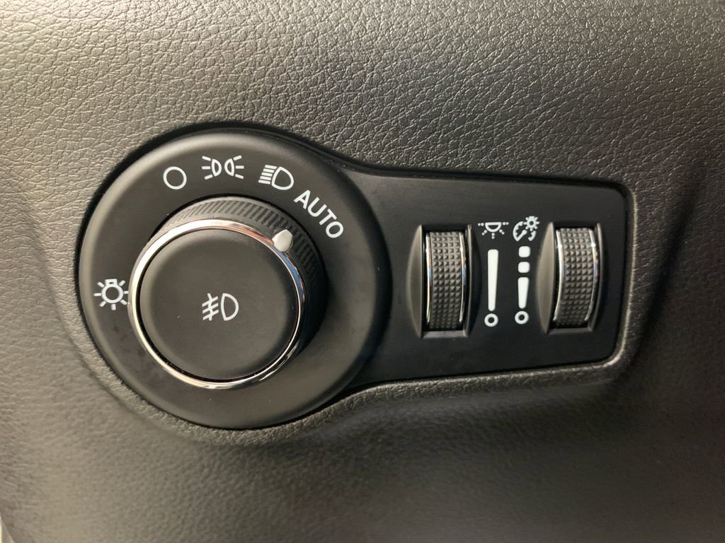 Used 2024 Jeep Compass Limited AWD/4WD image 25