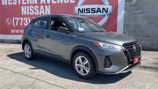 New 2025 Nissan Kicks Play S image 3