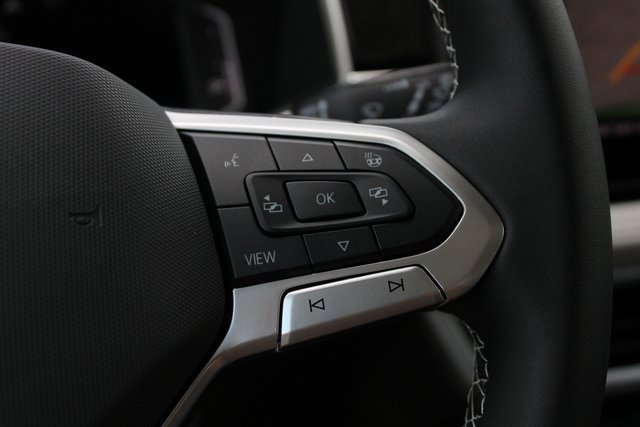 New 2025 Volkswagen Taos SEL image 13