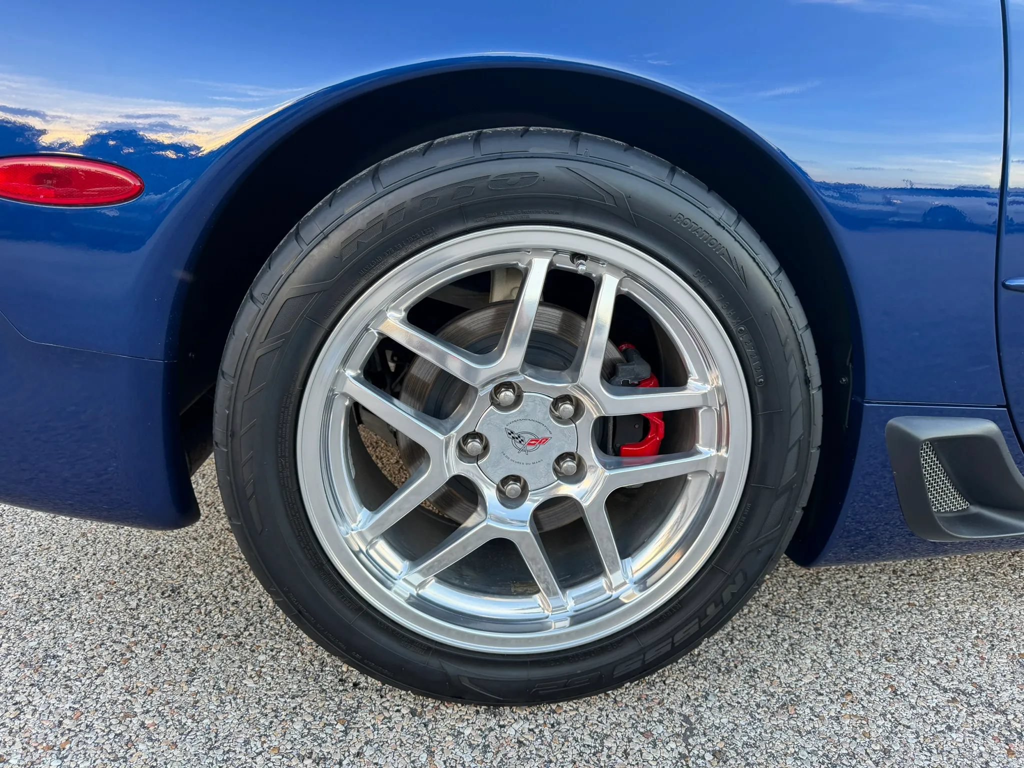 Used 2004 Chevrolet Corvette Z06 w/ Z06 Preferred Equipment Group RWD image 19