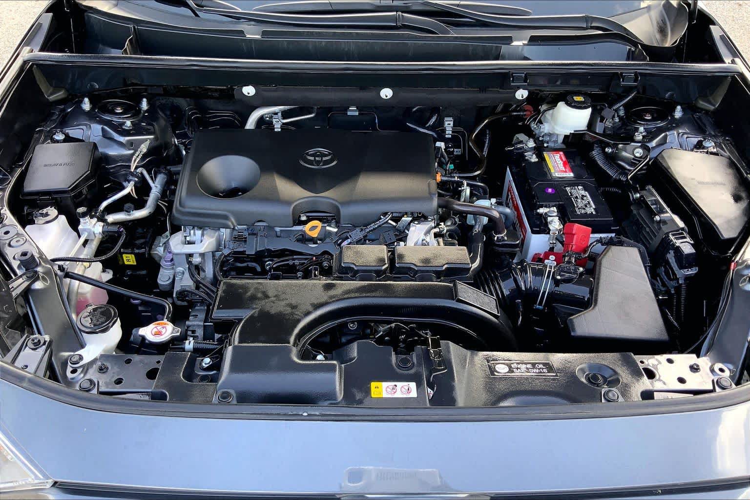Used 2021 Toyota RAV4 XLE FWD image 31