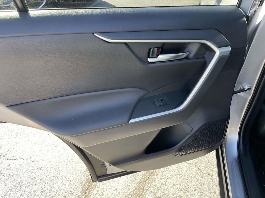 Used 2025 Toyota RAV4 XLE Premium image 21