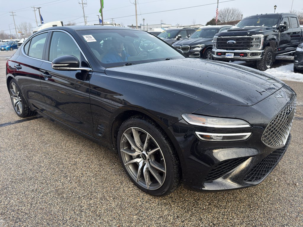 Used 2025 Genesis G70 2.5T image 3