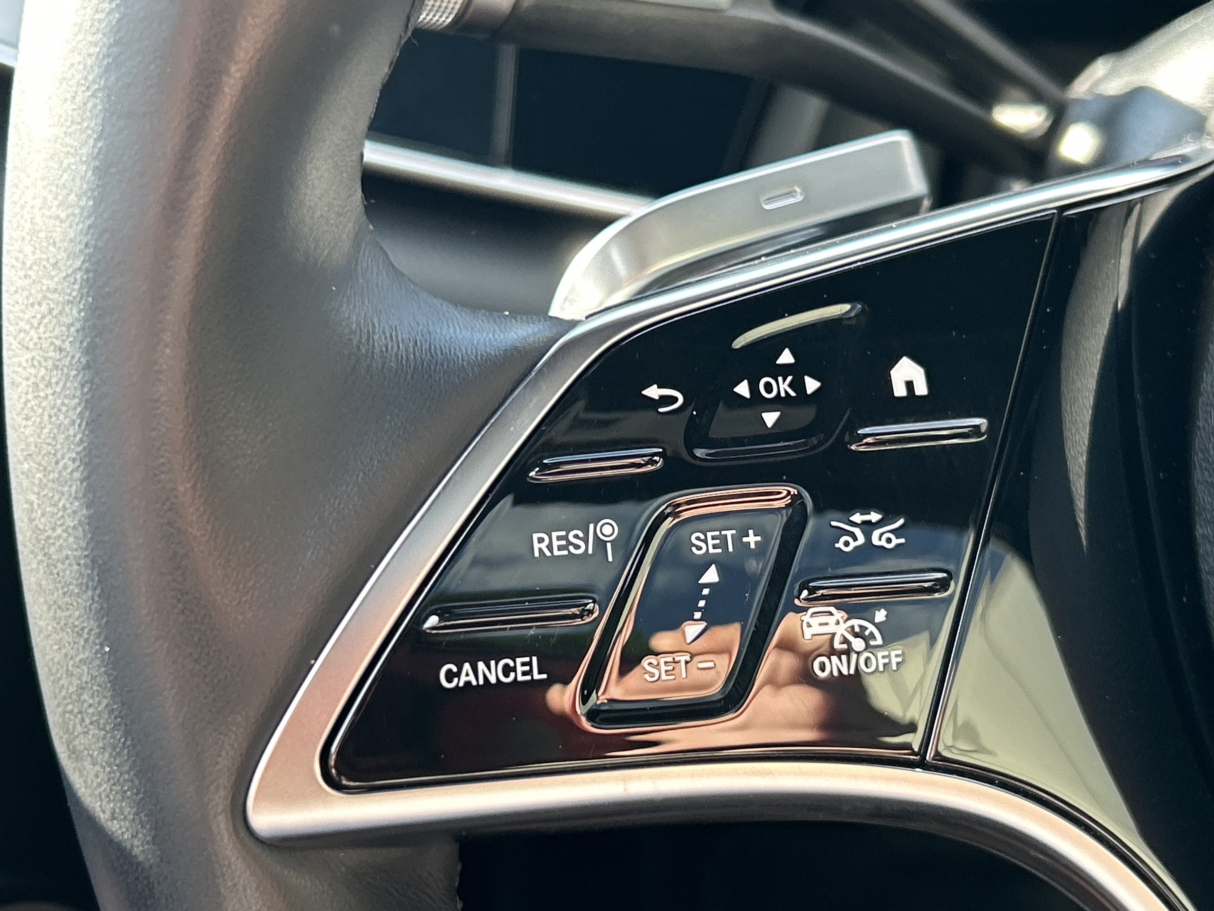 Certified 2023 Mercedes-Benz EQS 580 4MATIC Sedan image 27