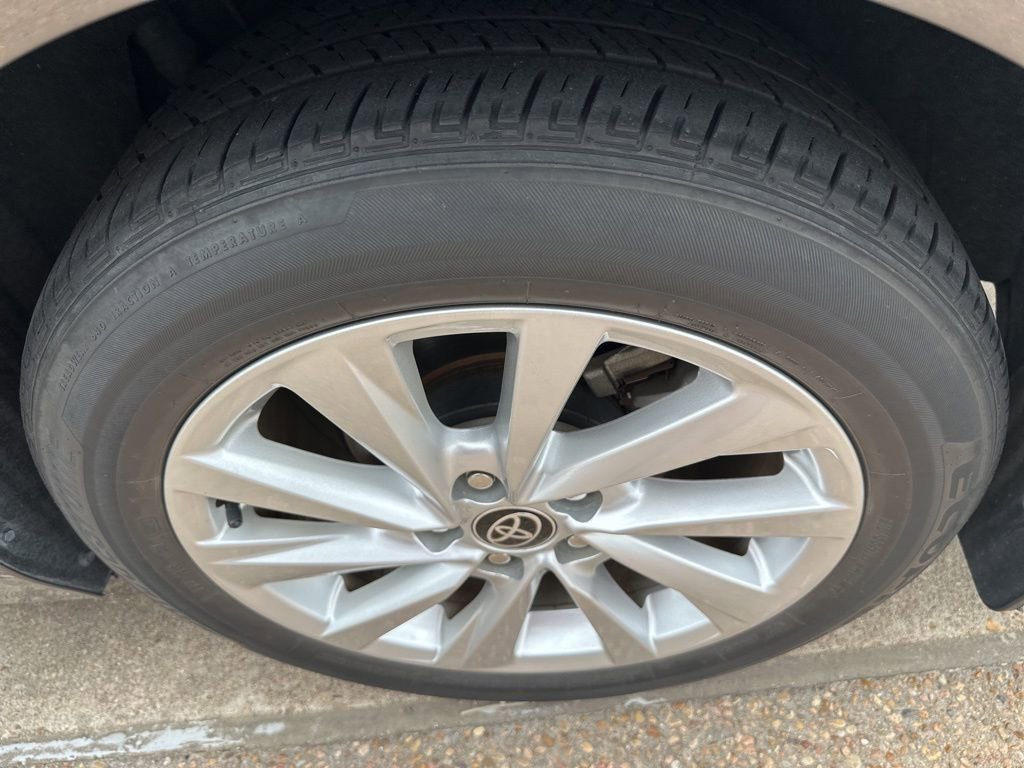 Used 2023 Toyota Camry LE image 20