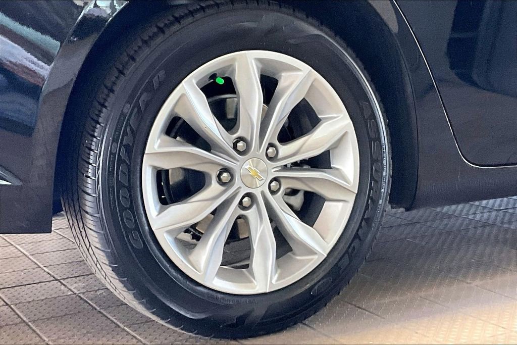 Used 2025 Chevrolet Malibu LT FWD image 35