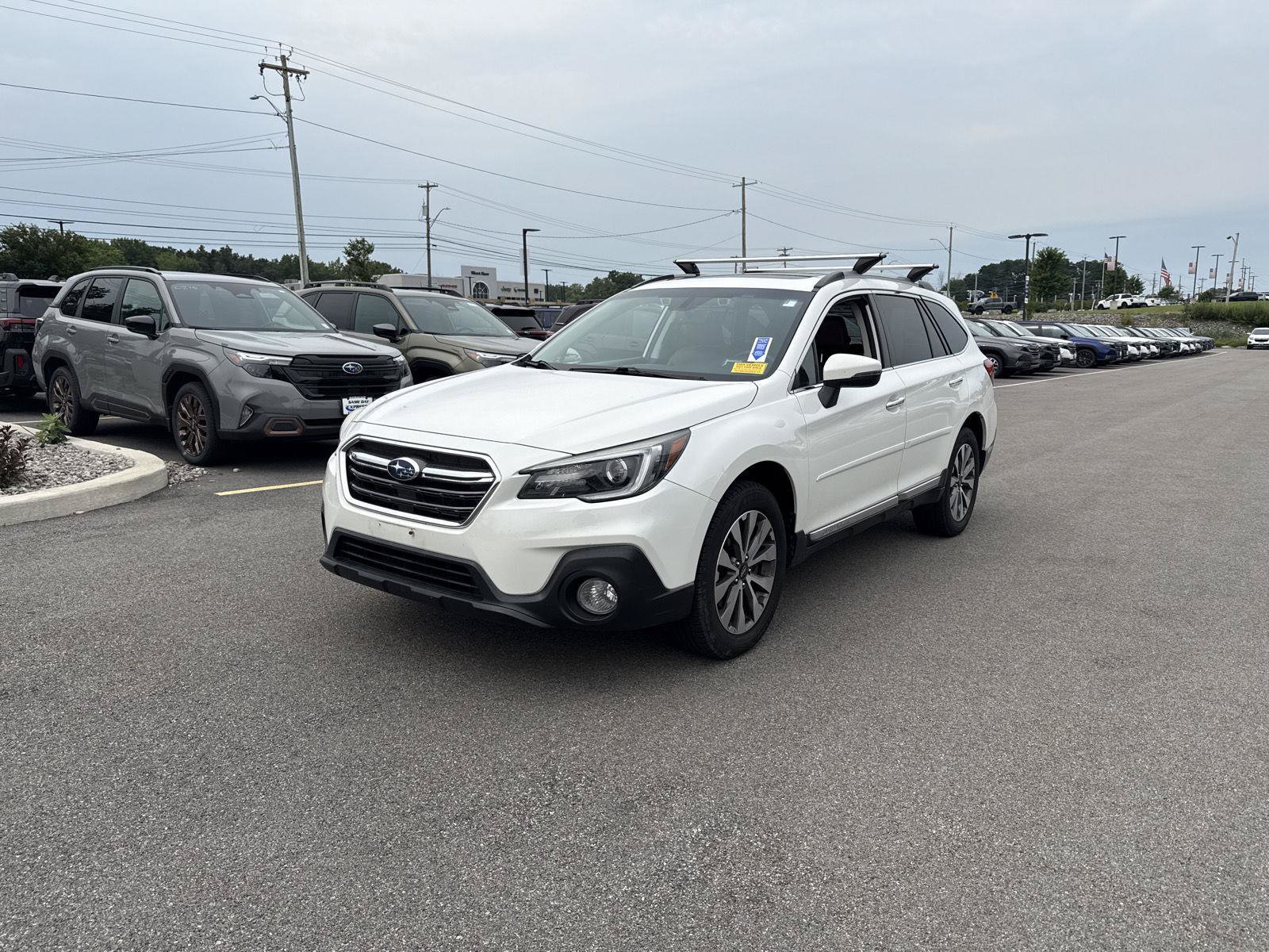 Used 2019 Subaru Outback 2.5i Touring AWD/4WD image 6