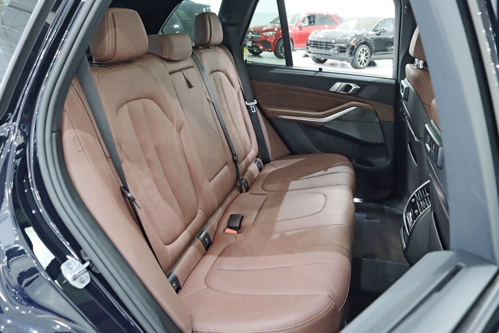 Used 2021 BMW X5 M50i w/ Executive Package AWD/4WD image 31