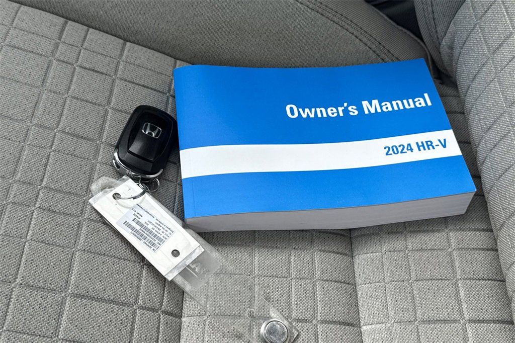 Used 2024 Honda HR-V LX image 10