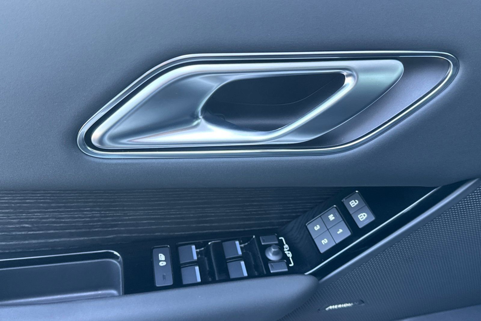 Used 2026 Land Rover Range Rover Velar Dynamic SE image 10