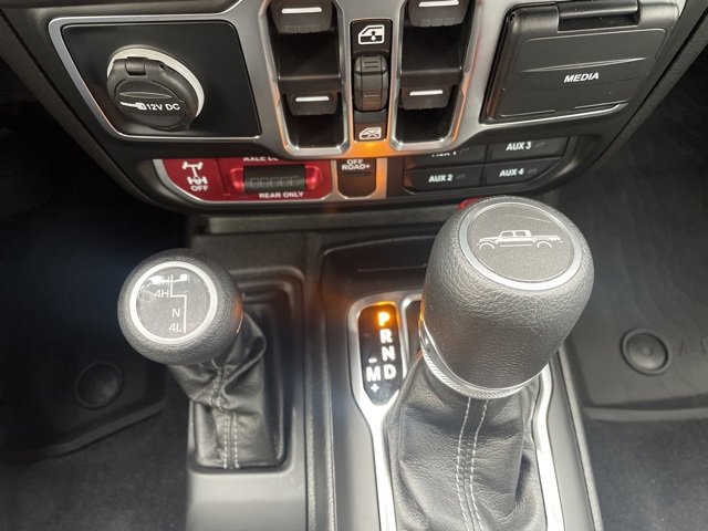 Used 2025 Jeep Gladiator Willys image 28