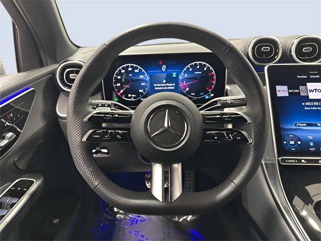 Used 2025 Mercedes-Benz GLC 300 4MATIC image 17