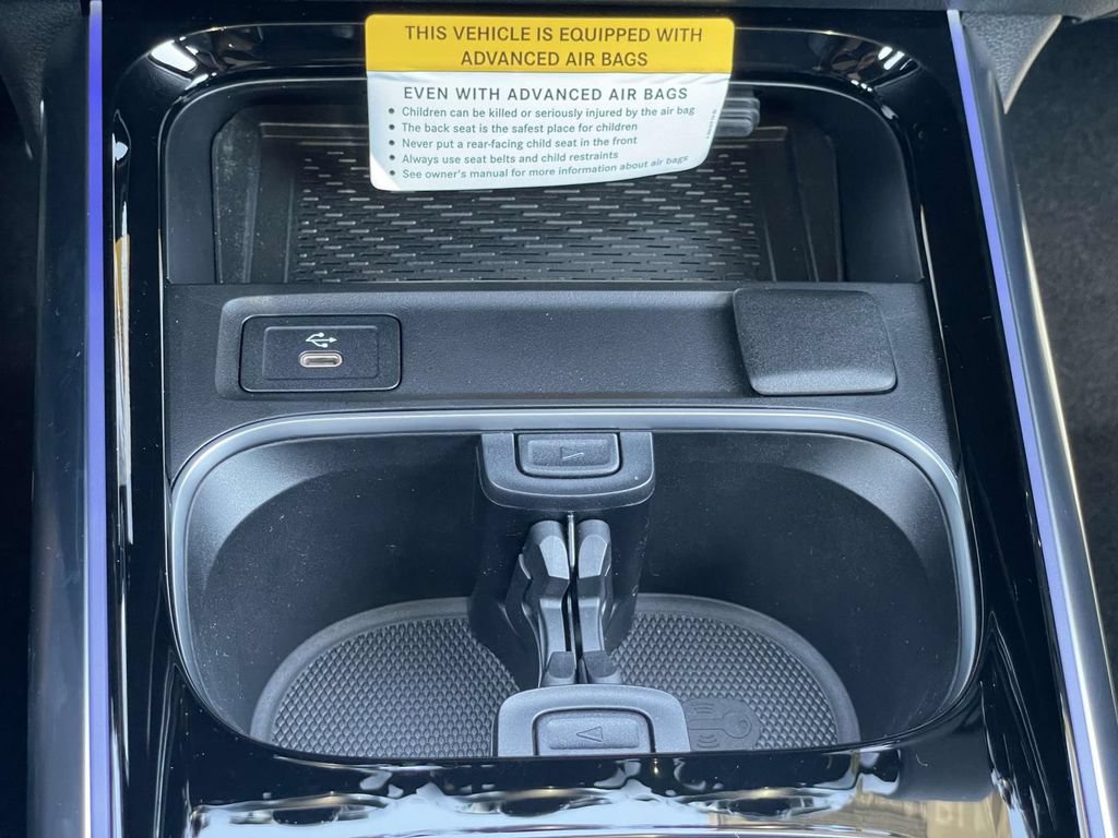 Used 2025 Mercedes-Benz GLA 35 AMG 4MATIC image 39