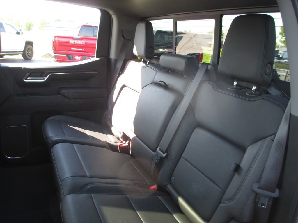 Used 2023 GMC Sierra 1500 SLT w/ SLT Premium Plus Package AWD/4WD image 24