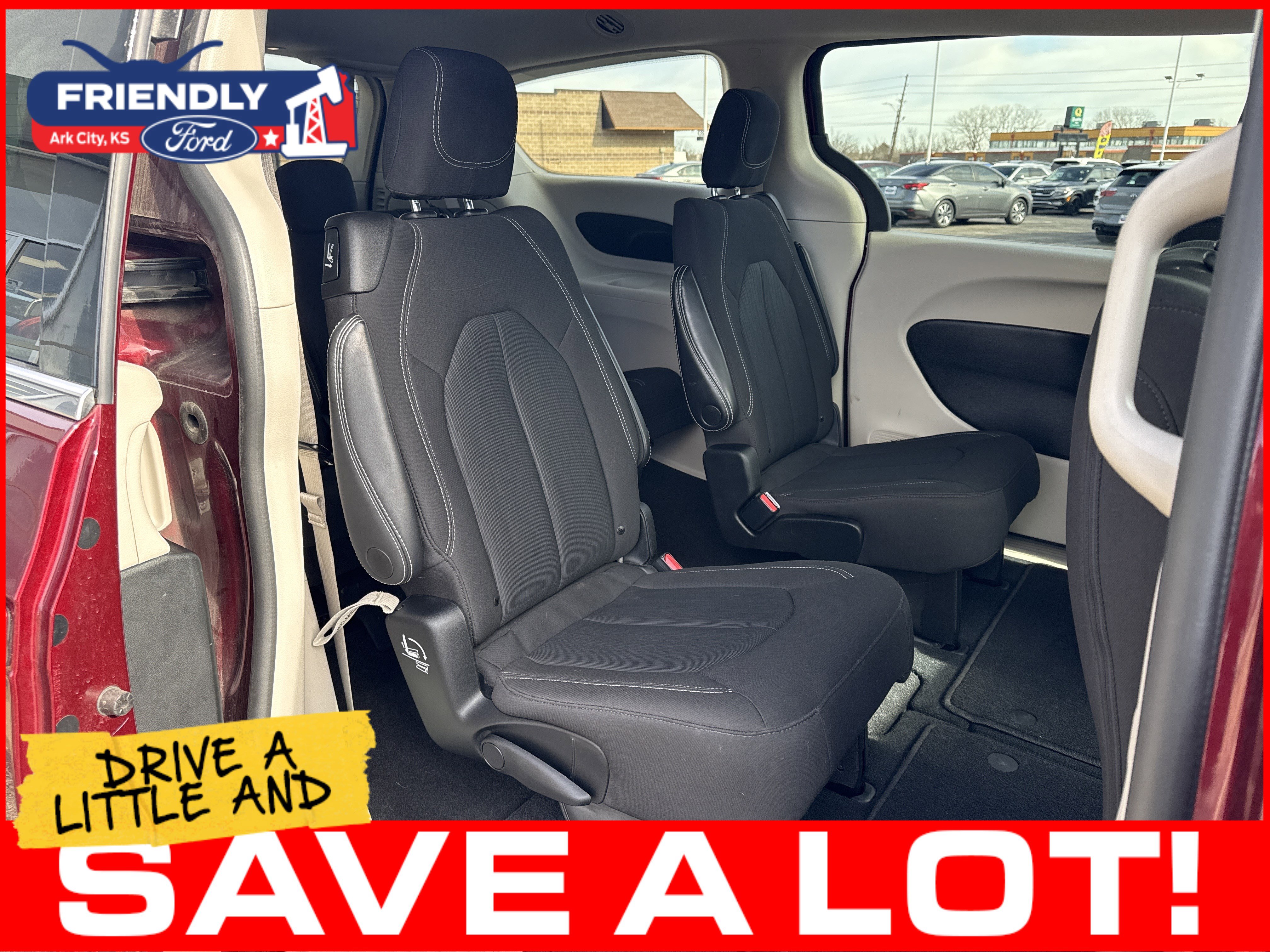 Used 2023 Chrysler Voyager LX FWD image 19