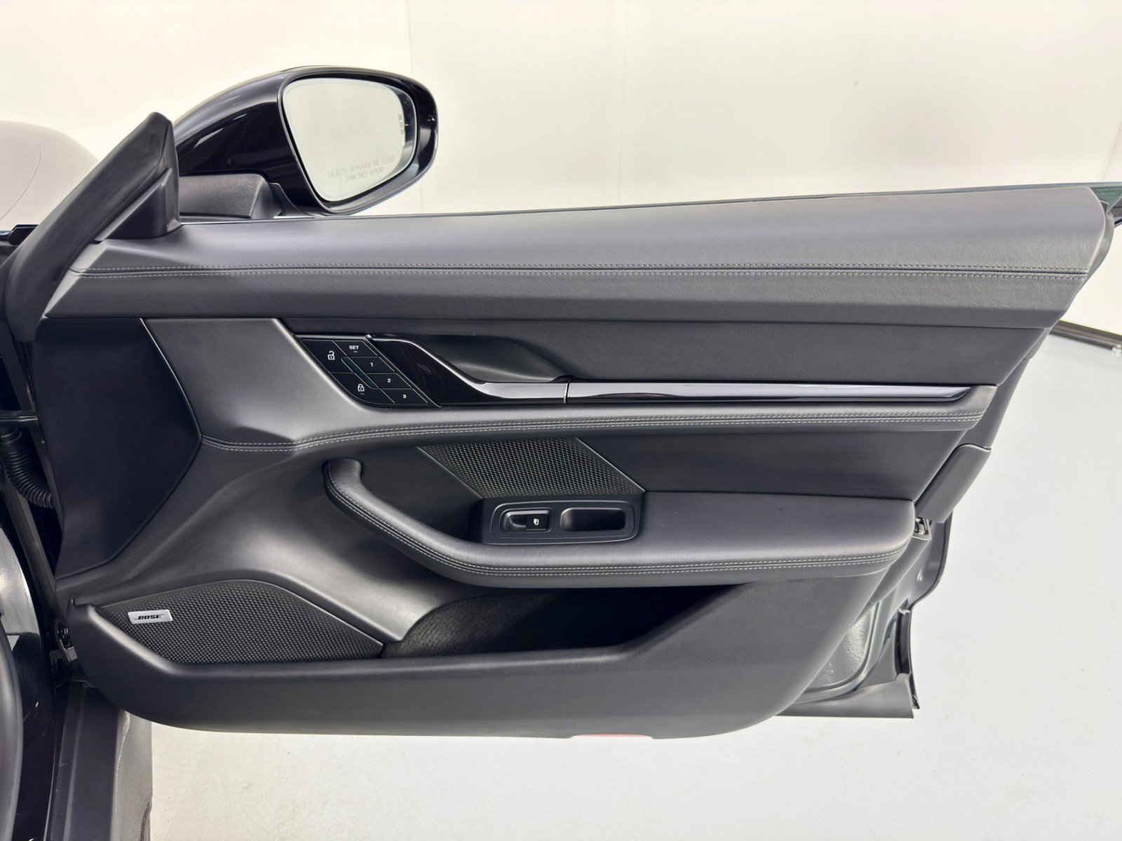 Used 2022 Porsche Taycan 4 Cross Turismo AWD/4WD image 48