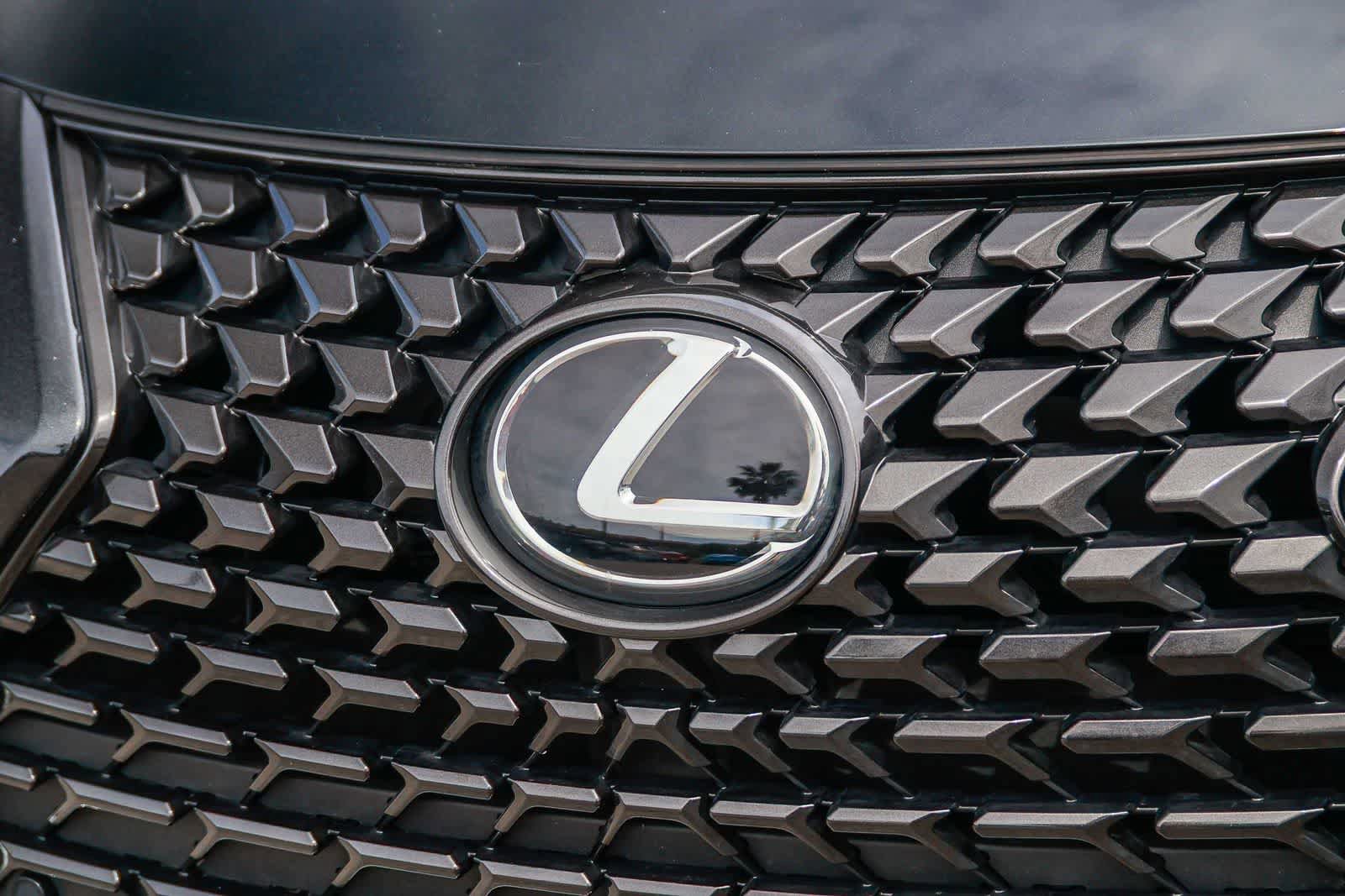 Used 2024 Lexus UX 250h FWD image 11