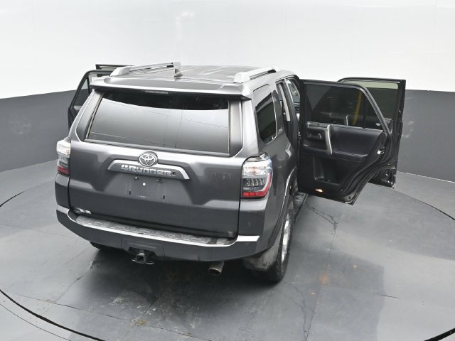 Used 2018 Toyota 4Runner SR5 AWD/4WD image 27