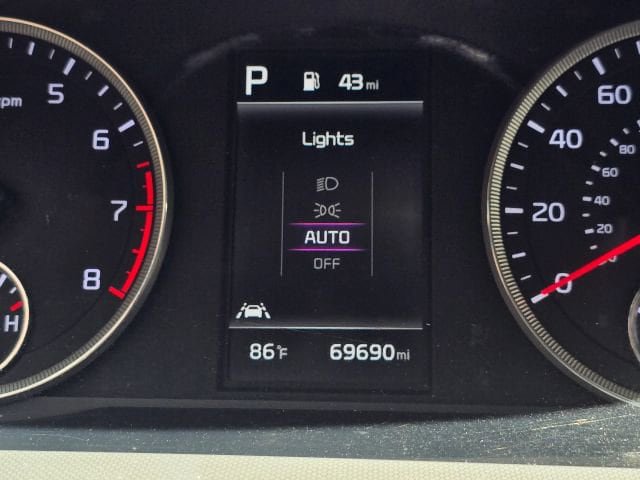 Used 2021 Kia K5 LX FWD image 27