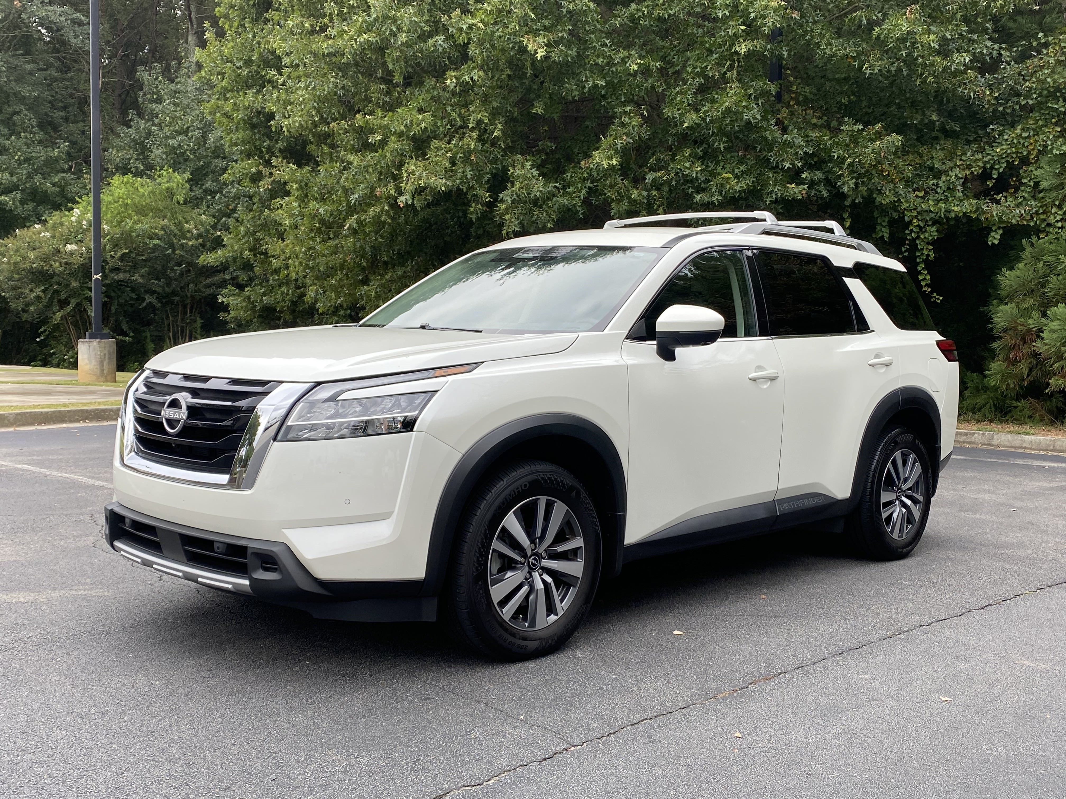 Used 2024 Nissan Pathfinder SL FWD image 5