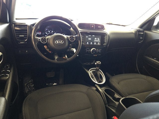 Used 2018 Kia Soul + FWD image 16