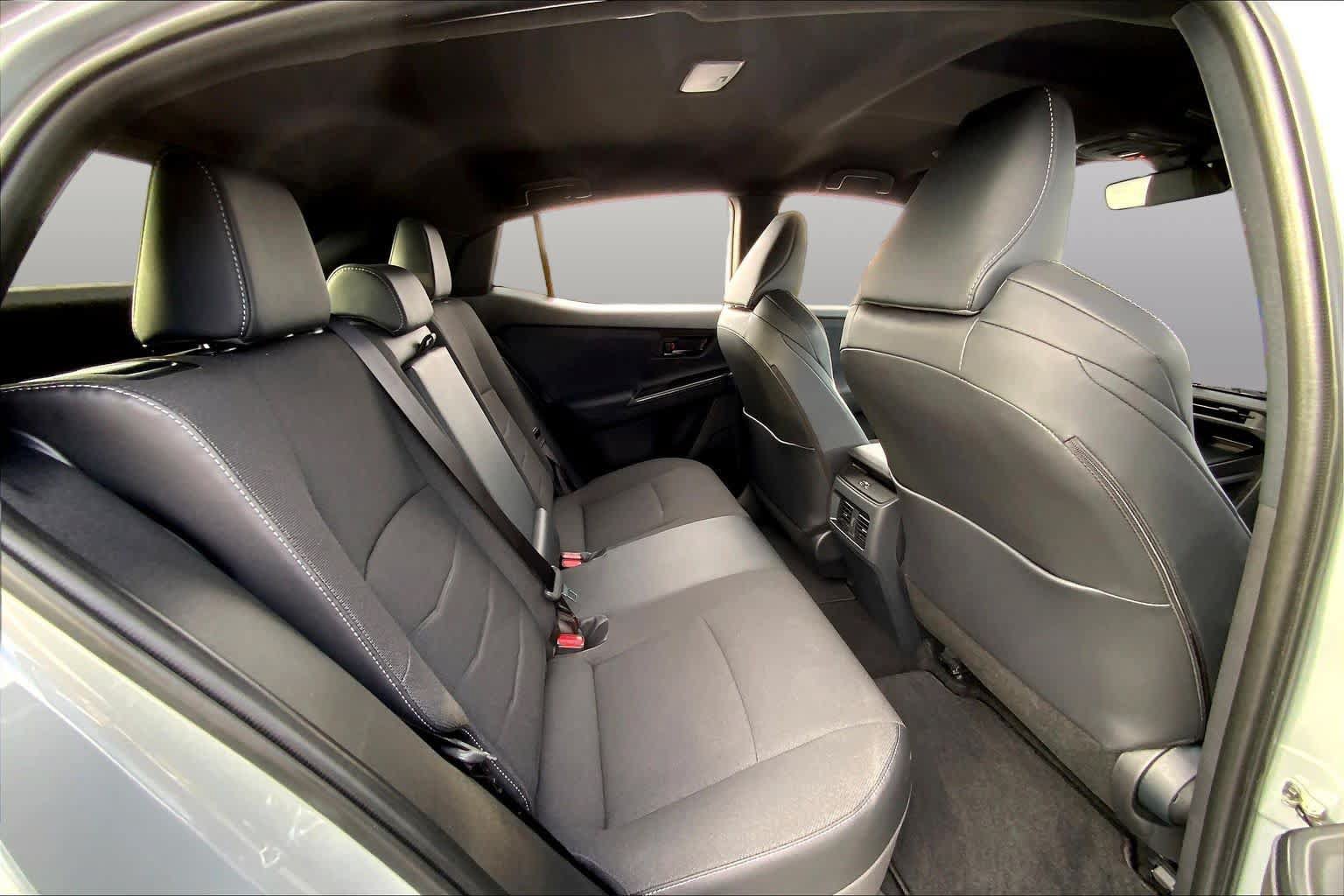 Used 2026 Toyota C-HR AWD/4WD image 19