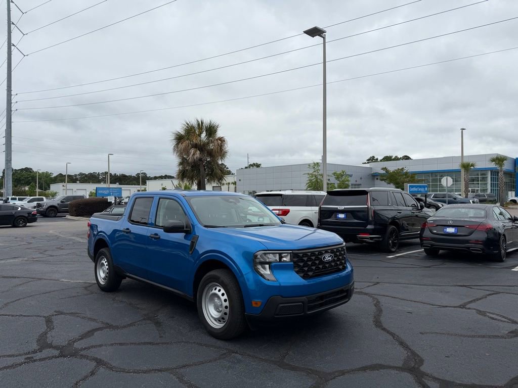 Used 2025 Ford Maverick XL FWD image 1