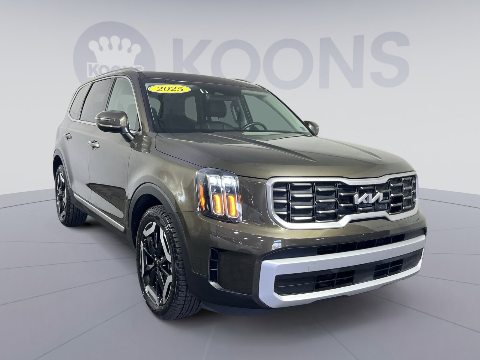 Used 2025 Kia Telluride S image 10
