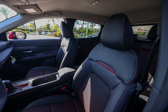 New 2025 Nissan Kicks SR image 15