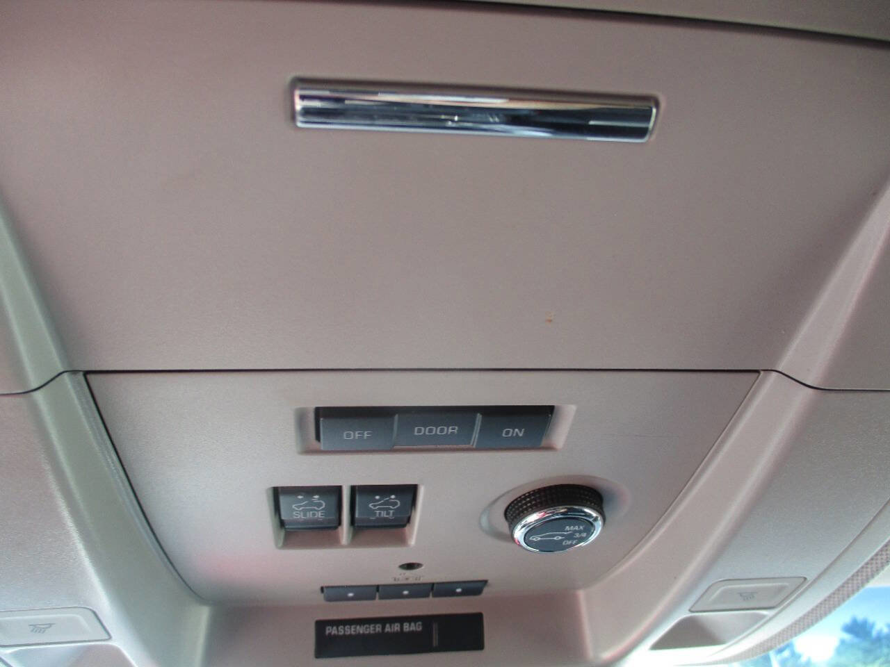 Used 2015 GMC Yukon SLT w/ Open Road Package image 32