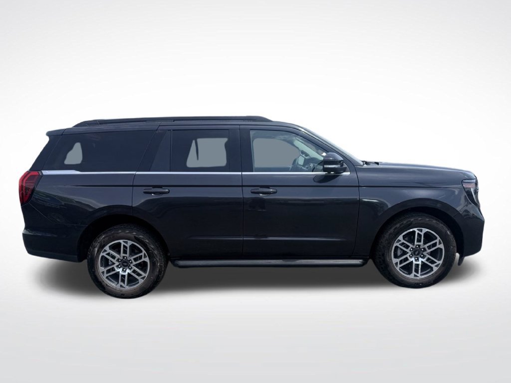 New 2026 Ford Expedition Active AWD/4WD image 2