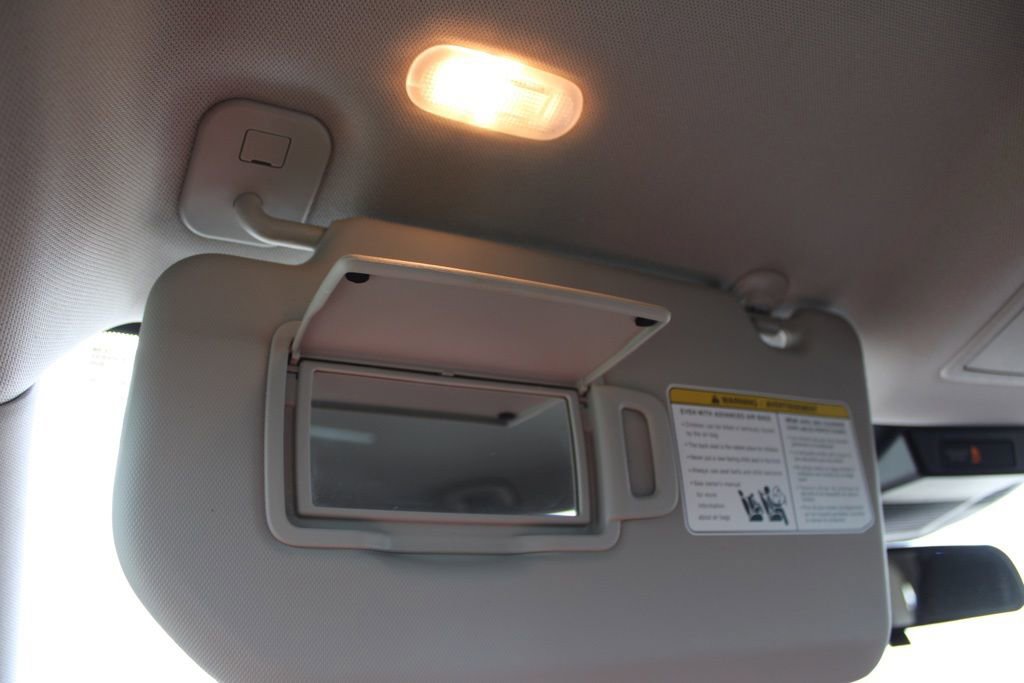 Used 2023 Nissan Rogue S image 40