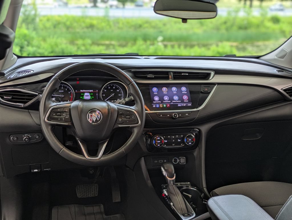 Used 2022 Buick Encore GX Select w/ Sport Touring Package FWD image 8
