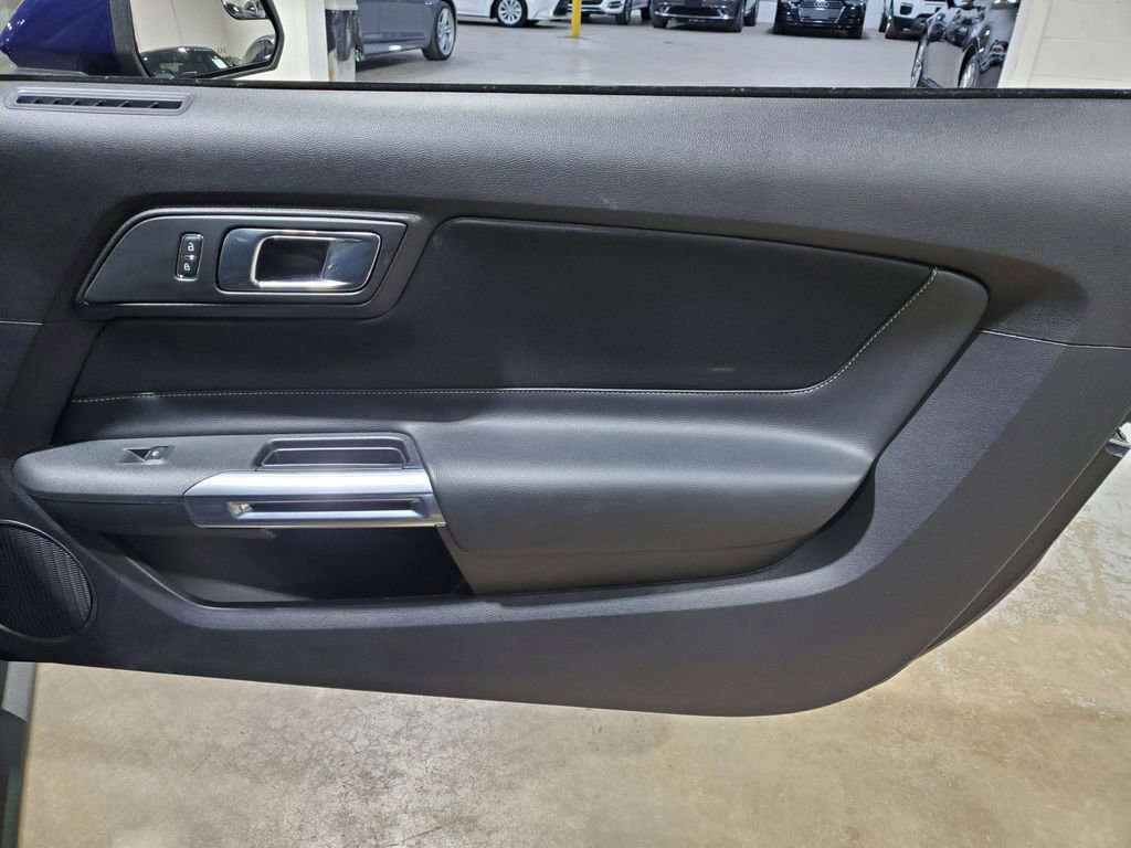 Used 2019 Ford Mustang EcoBoost image 15