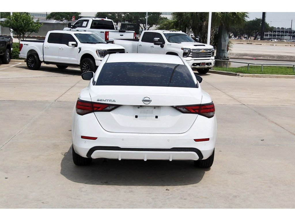 Used 2022 Nissan Sentra S w/ Trunk Package FWD image 5