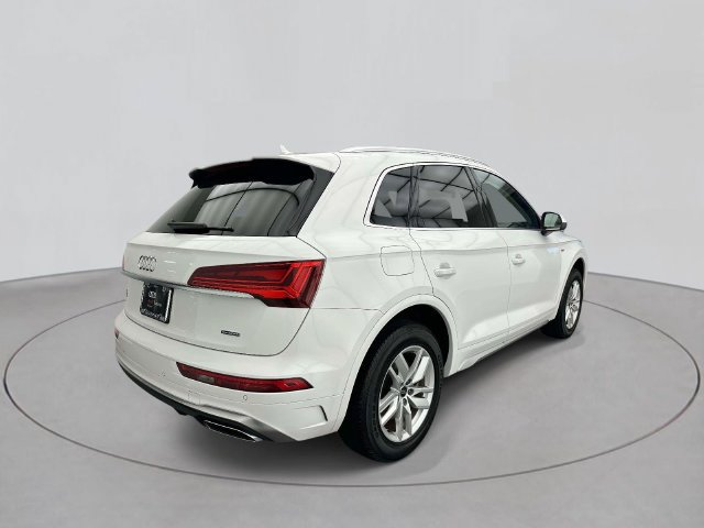 Certified 2023 Audi Q5 2.0T Premium w/ Convenience Package AWD/4WD image 4