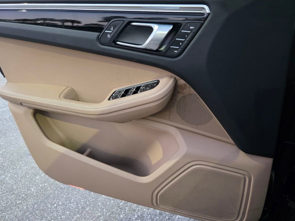 Used 2024 Porsche Macan S image 26