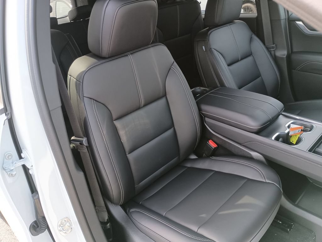 New 2026 GMC Acadia Elevation w/ Elevation Premium Package FWD image 30