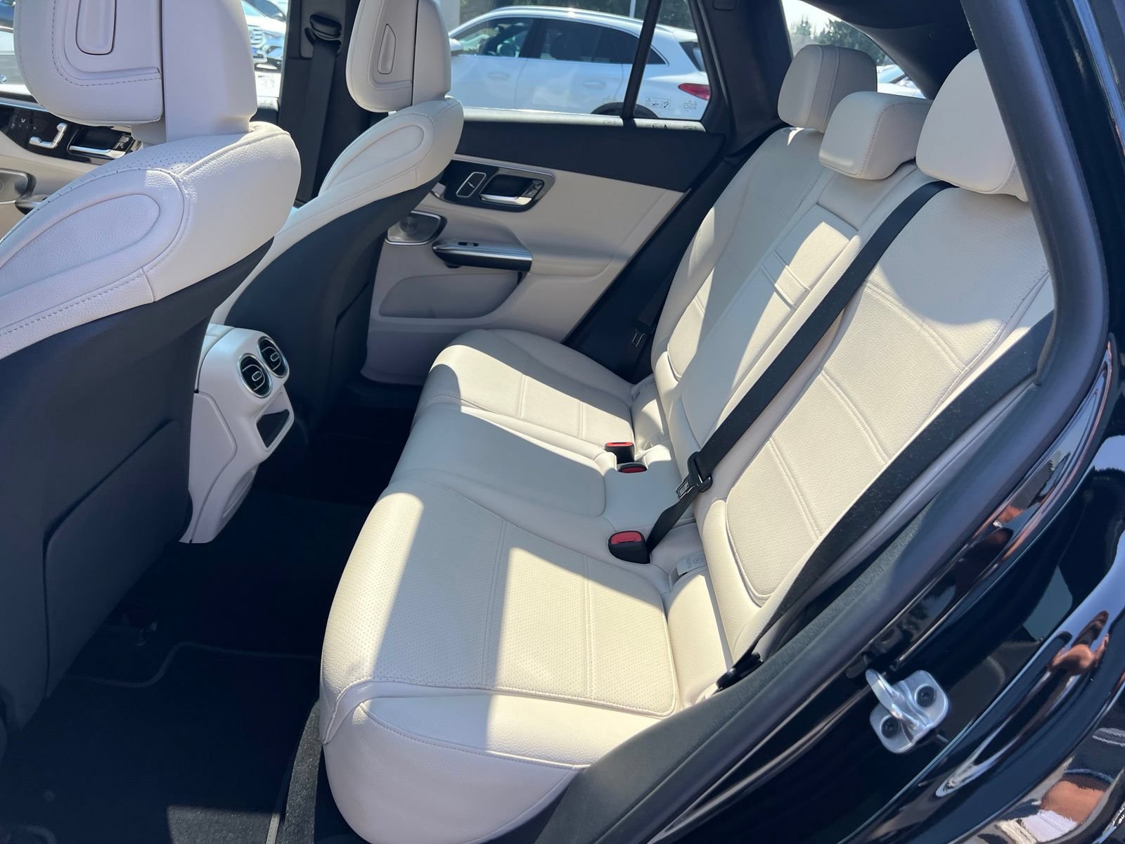 Used 2024 Mercedes-Benz GLA 250 4MATIC image 15