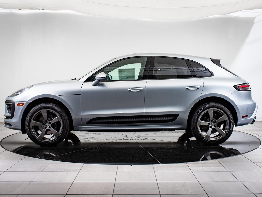 Used 2025 Porsche Macan image 2