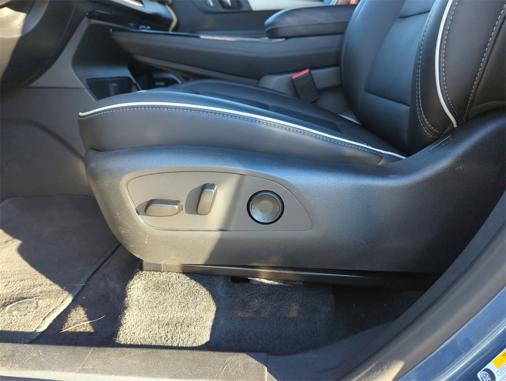 Used 2025 Buick Enclave Preferred image 11