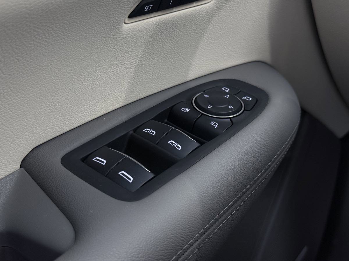 Used 2025 Cadillac XT5 Premium Luxury w/ Technology Package image 49