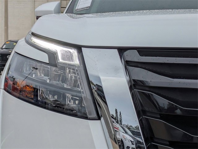 Used 2025 Nissan Pathfinder Platinum w/ Cargo Package image 11