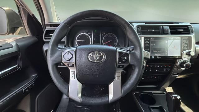 Used 2022 Toyota 4Runner Limited RWD image 11