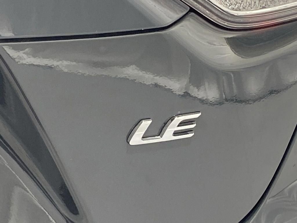 Used 2025 Toyota Corolla LE image 30