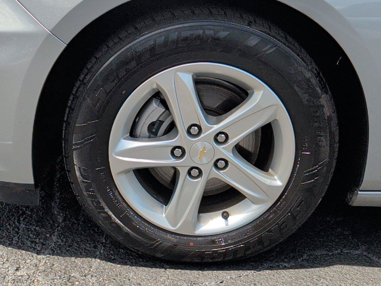 Used 2023 Chevrolet Malibu LT FWD image 9